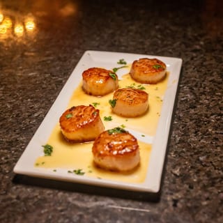 Pan Seared Scallops. (entree)